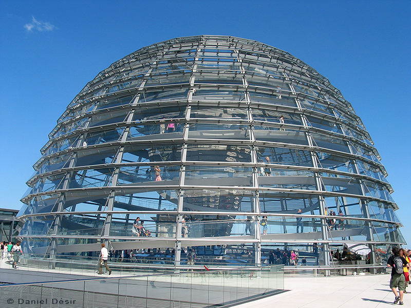 Back to the gallery 7