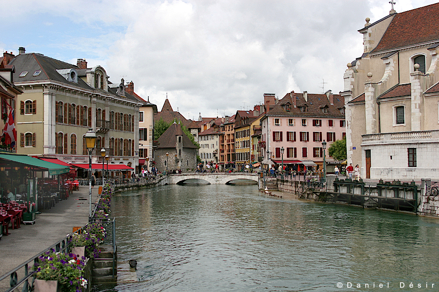 Back to the gallery 9