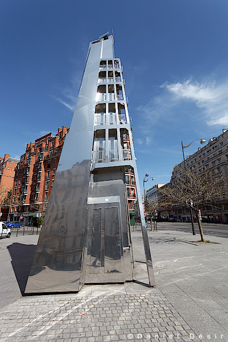 Back to the gallery 14