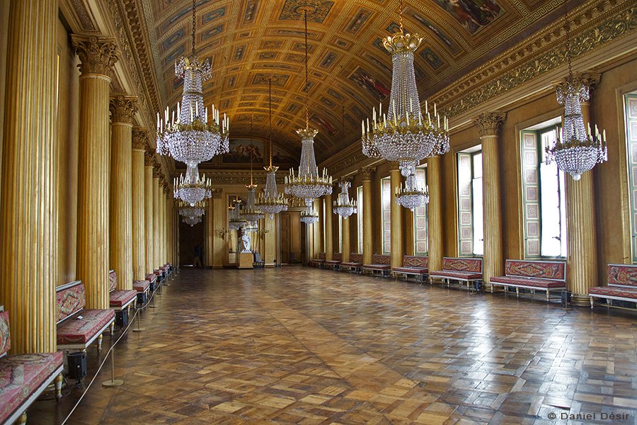 Back to the gallery 18