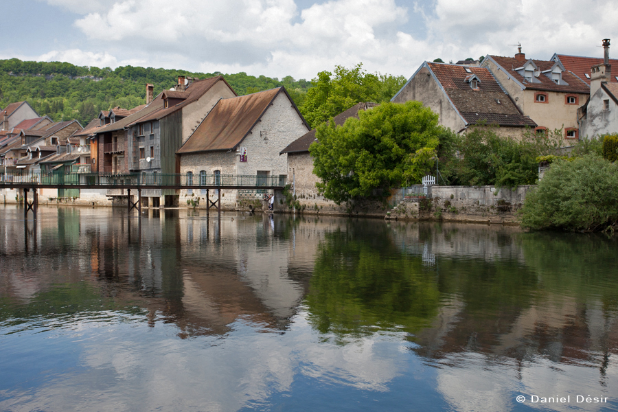 Back to the gallery 24