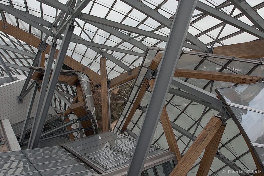 Back to the gallery 32