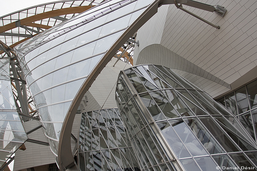 Back to the gallery 32