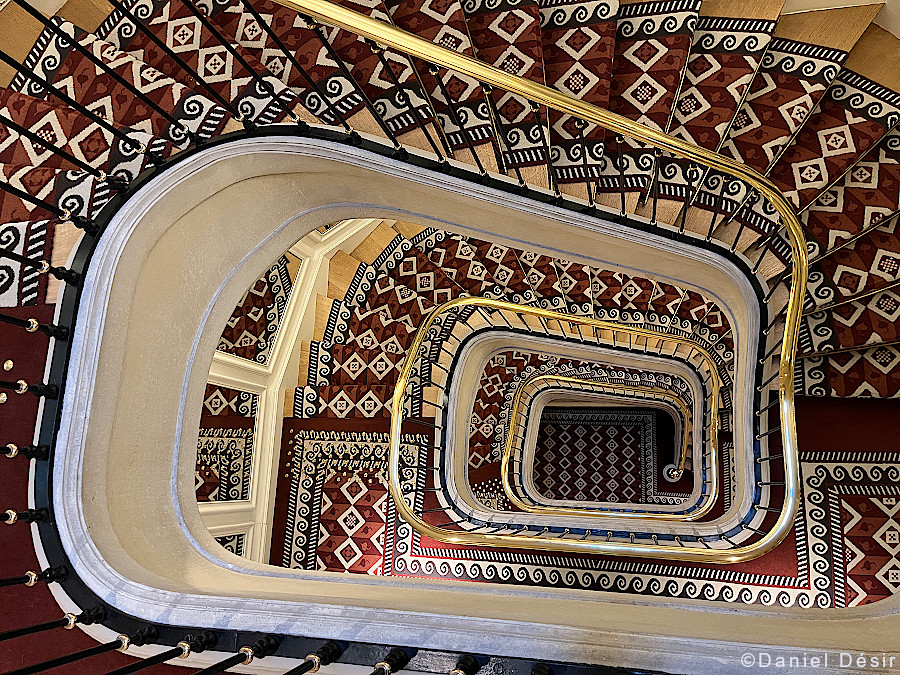 Back to the gallery 37